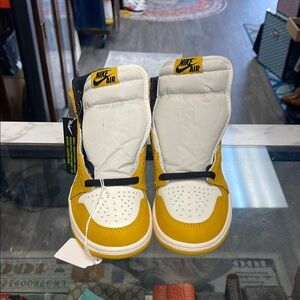 Nike Kids Yellow and White Shoes